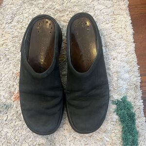 Mephisto Air-Jet Nubuck Slides Clogs Mules 8